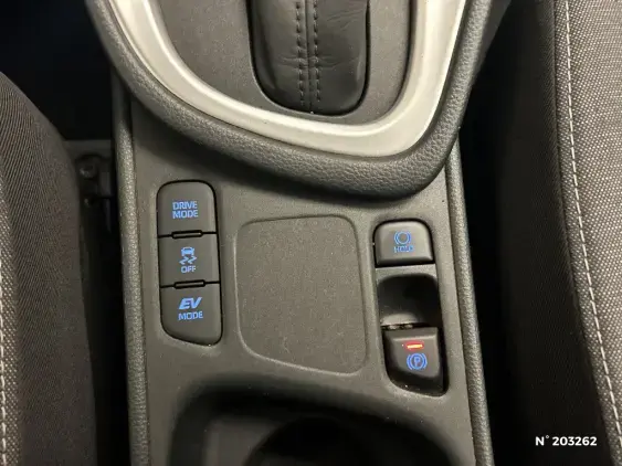 TOYOTA YARIS IV - voiture d'occasion - Photo 26