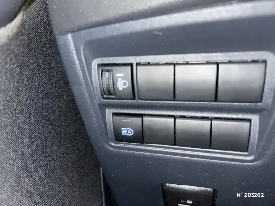 TOYOTA YARIS IV - voiture d'occasion - Photo 32