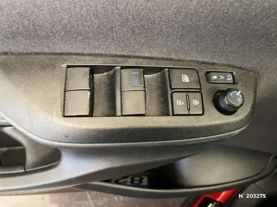 TOYOTA YARIS CROSS I - voiture d'occasion - Photo 33