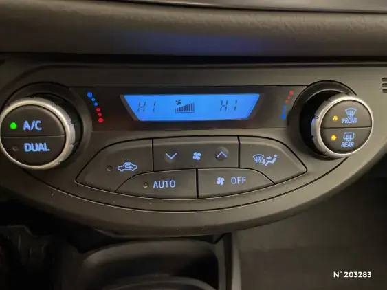 TOYOTA YARIS III - voiture d'occasion - Photo 14