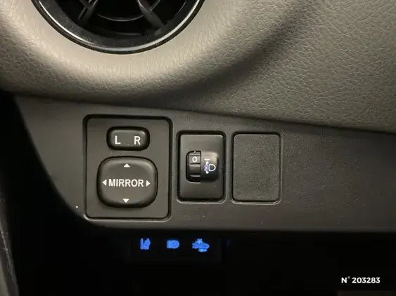 TOYOTA YARIS III - voiture d'occasion - Photo 28