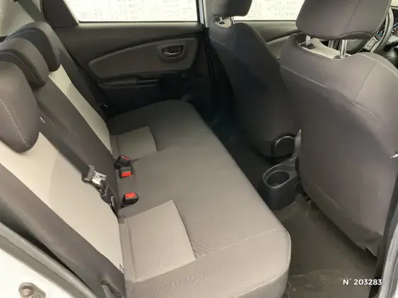 TOYOTA YARIS III - voiture d'occasion - Photo 11