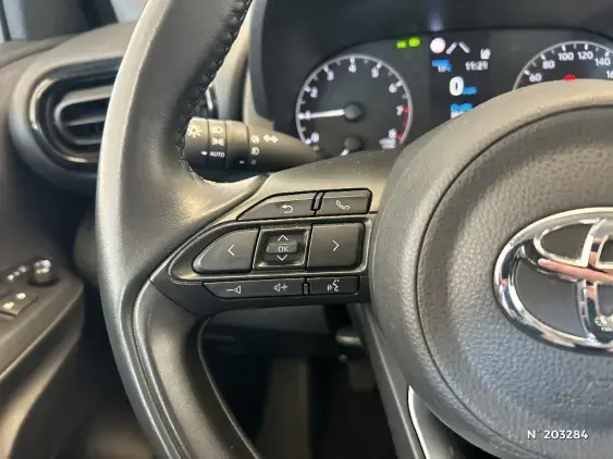 TOYOTA YARIS IV - voiture d'occasion - Photo 29