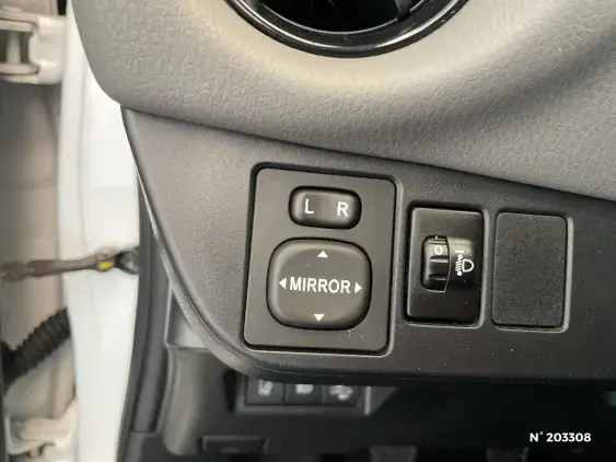 TOYOTA YARIS III - voiture d'occasion - Photo 24