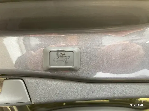 TOYOTA RAV4 V - voiture d'occasion - Photo 23