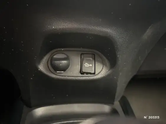 TOYOTA YARIS III - voiture d'occasion - Photo 24