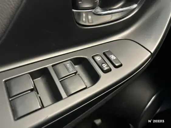 TOYOTA YARIS III - voiture d'occasion - Photo 31