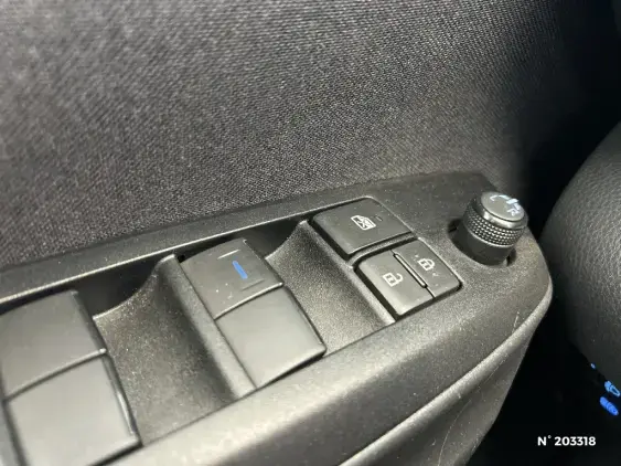 TOYOTA YARIS IV - voiture d'occasion - Photo 31