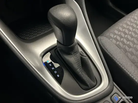 TOYOTA YARIS IV - voiture d'occasion - Photo 25