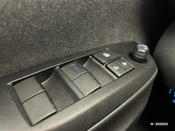 TOYOTA YARIS IV - voiture d'occasion - Photo 31