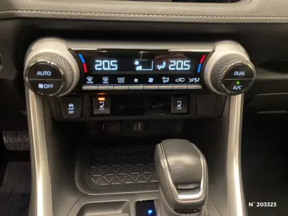 TOYOTA RAV4 V - voiture d'occasion - Photo 28