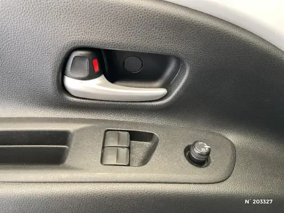 TOYOTA AYGO X - voiture d'occasion - Photo 24