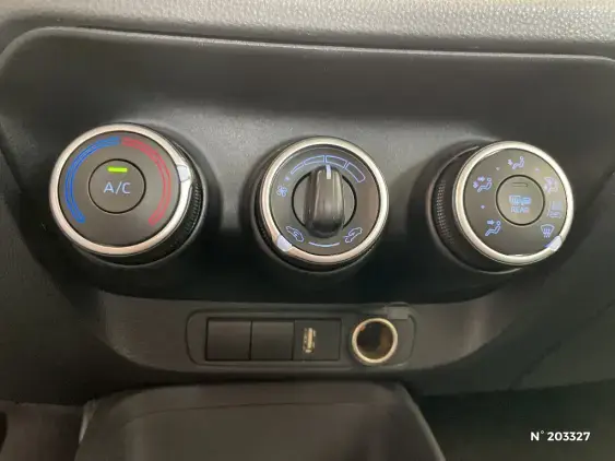 TOYOTA AYGO X - voiture d'occasion - Photo 25