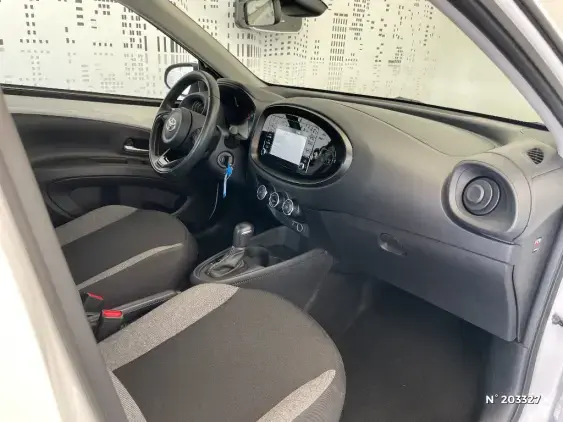 TOYOTA AYGO X - voiture d'occasion - Photo 10