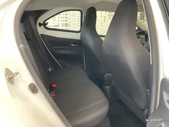 TOYOTA AYGO X - voiture d'occasion - Photo 11
