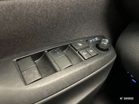 TOYOTA YARIS CROSS I - voiture d'occasion - Photo 33