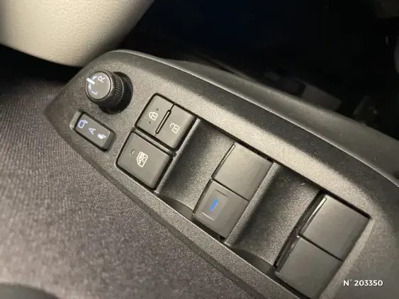 TOYOTA YARIS IV - voiture d'occasion - Photo 36