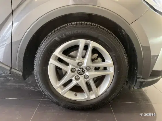 TOYOTA C-HR - voiture d'occasion - Photo 8