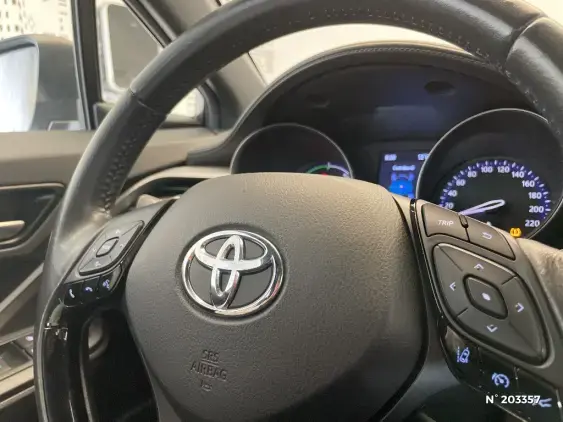 TOYOTA C-HR - voiture d'occasion - Photo 32