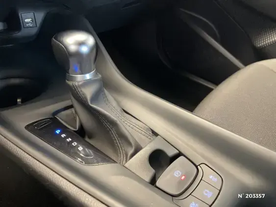 TOYOTA C-HR - voiture d'occasion - Photo 37