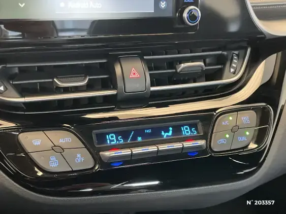 TOYOTA C-HR - voiture d'occasion - Photo 40