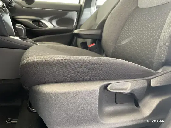 TOYOTA YARIS CROSS I - voiture d'occasion - Photo 39