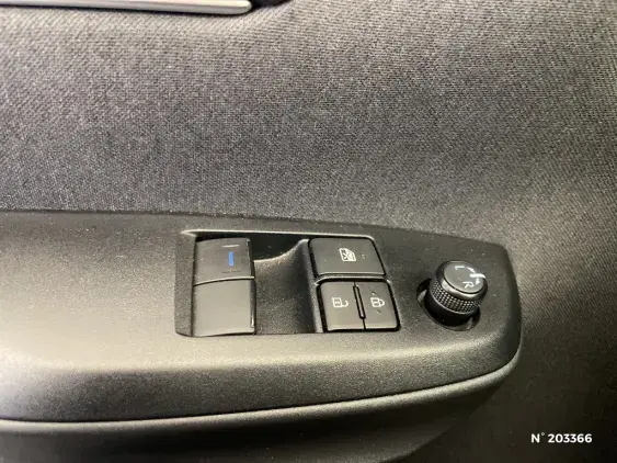 TOYOTA YARIS IV - voiture d'occasion - Photo 24