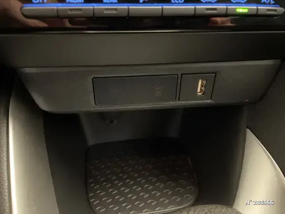 TOYOTA YARIS IV - voiture d'occasion - Photo 29