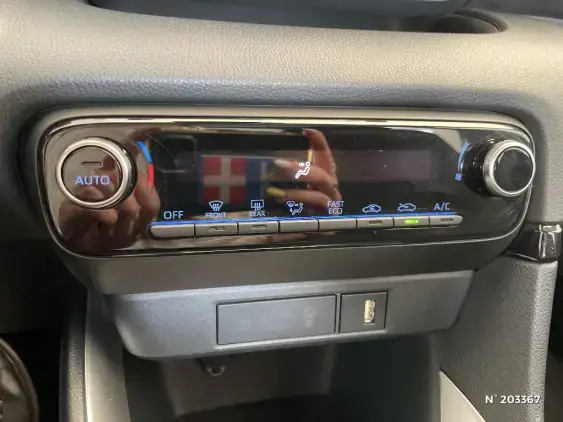 TOYOTA YARIS IV - voiture d'occasion - Photo 15