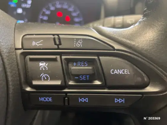 TOYOTA YARIS IV - voiture d'occasion - Photo 28