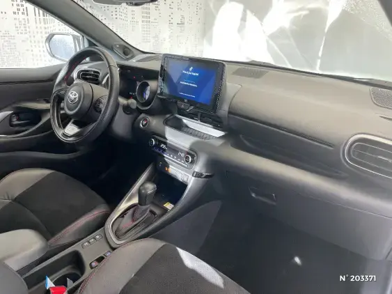 TOYOTA YARIS IV - voiture d'occasion - Photo 9