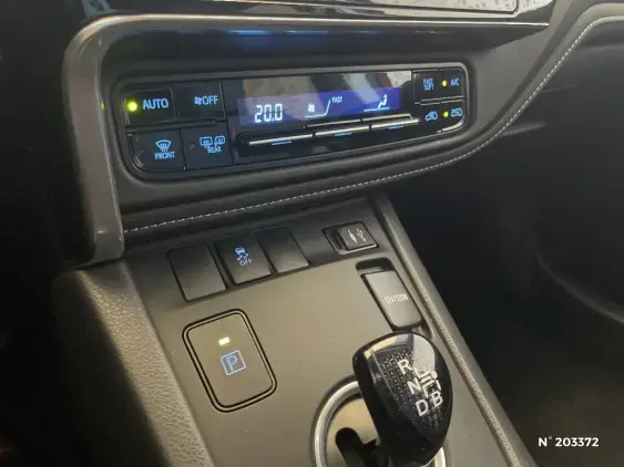 TOYOTA AURIS II - voiture d'occasion - Photo 31