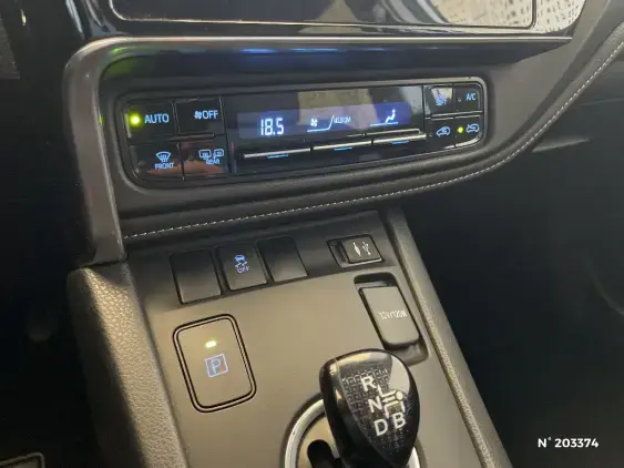 TOYOTA AURIS II - voiture d'occasion - Photo 31