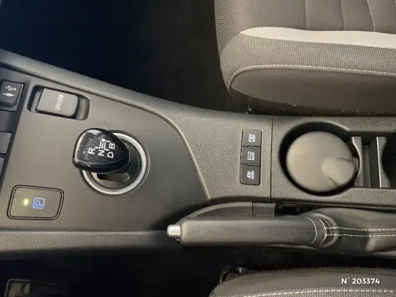 TOYOTA AURIS II - voiture d'occasion - Photo 32