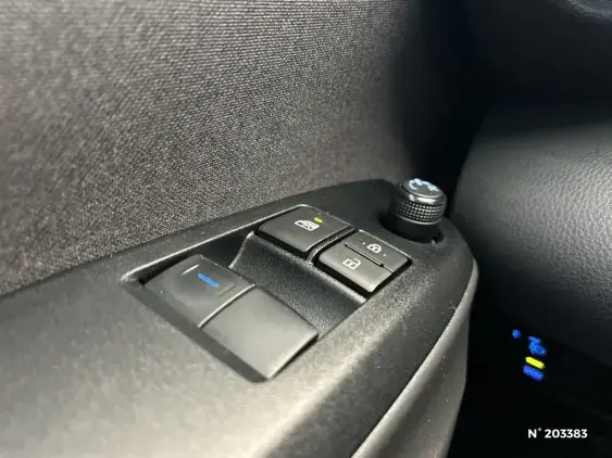 TOYOTA YARIS IV - voiture d'occasion - Photo 31