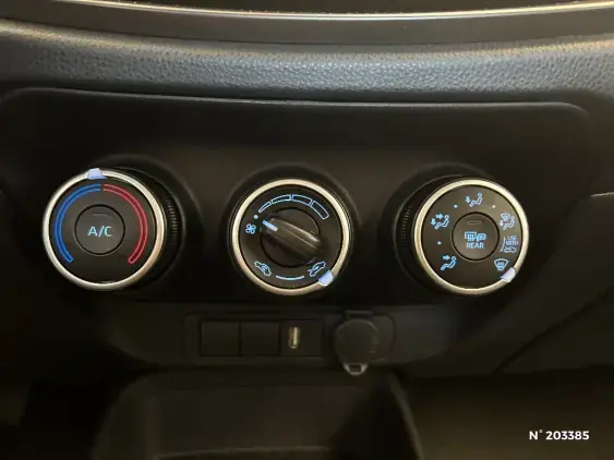 TOYOTA AYGO X - voiture d'occasion - Photo 24