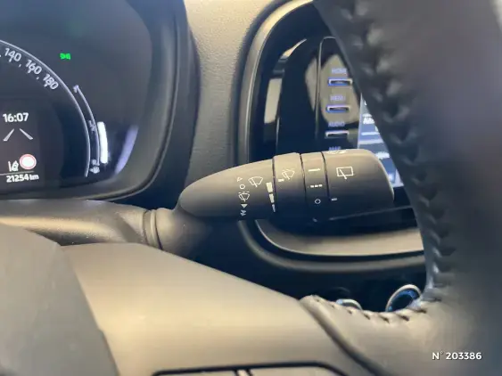 TOYOTA AYGO X - voiture d'occasion - Photo 30