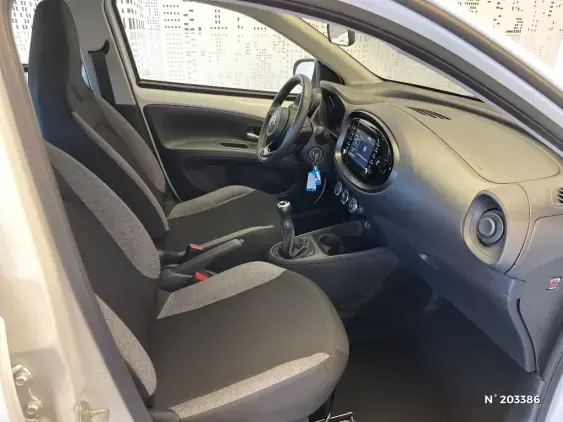 TOYOTA AYGO X - voiture d'occasion - Photo 10