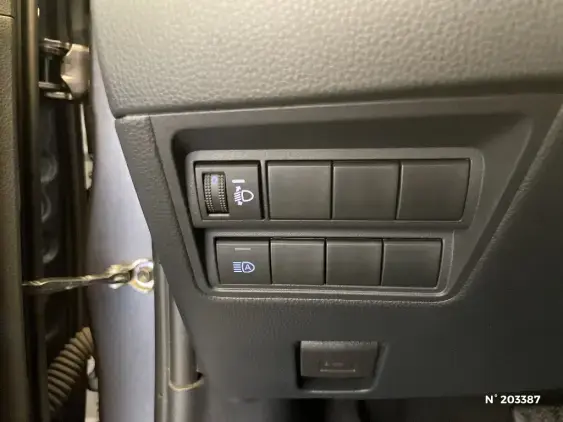 TOYOTA YARIS IV - voiture d'occasion - Photo 23