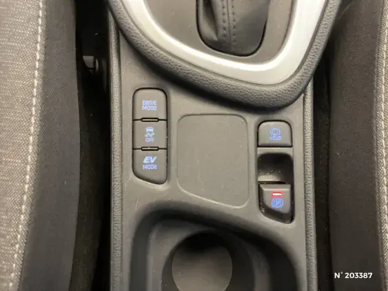 TOYOTA YARIS IV - voiture d'occasion - Photo 28