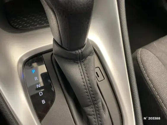 TOYOTA YARIS IV - voiture d'occasion - Photo 26