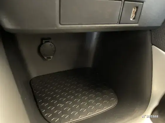 TOYOTA YARIS IV - voiture d'occasion - Photo 27