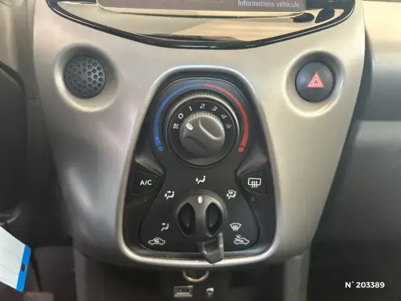 TOYOTA AYGO II - voiture d'occasion - Photo 24