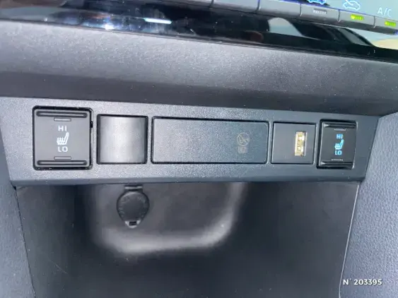 TOYOTA YARIS CROSS I - voiture d'occasion - Photo 32
