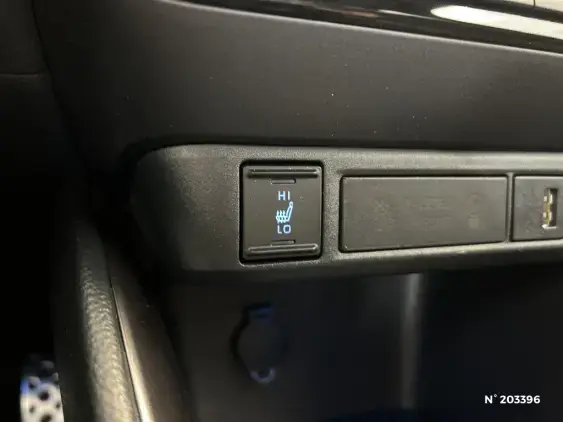 TOYOTA YARIS IV - voiture d'occasion - Photo 25