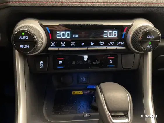 TOYOTA RAV4 V - voiture d'occasion - Photo 30