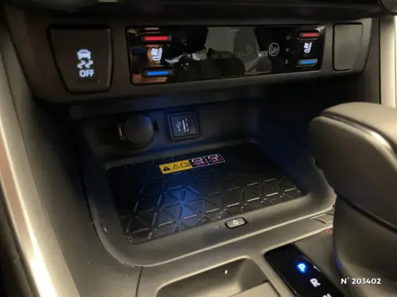 TOYOTA RAV4 V - voiture d'occasion - Photo 31