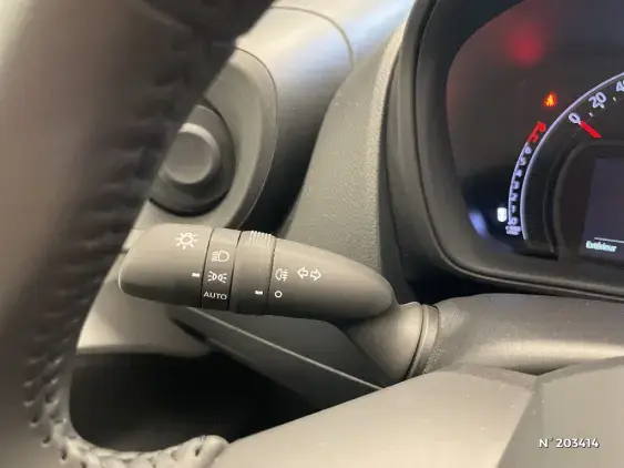 TOYOTA AYGO X - voiture d'occasion - Photo 28