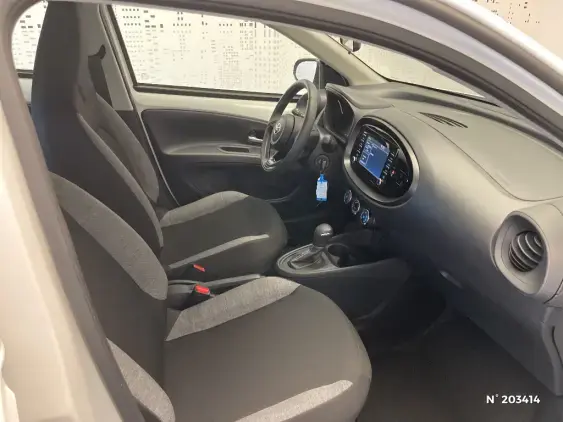 TOYOTA AYGO X - voiture d'occasion - Photo 10