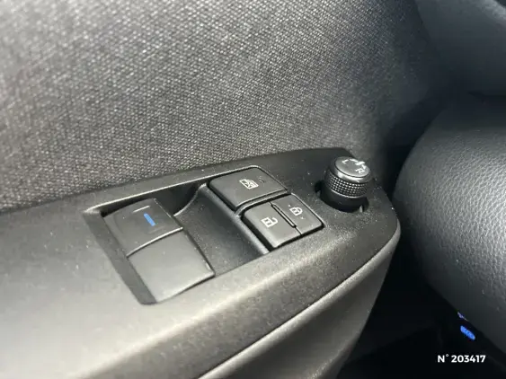 TOYOTA YARIS IV - voiture d'occasion - Photo 31